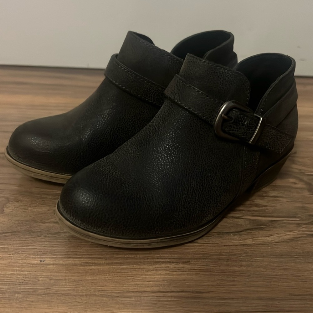 Jessica Cline booties, kids size 10